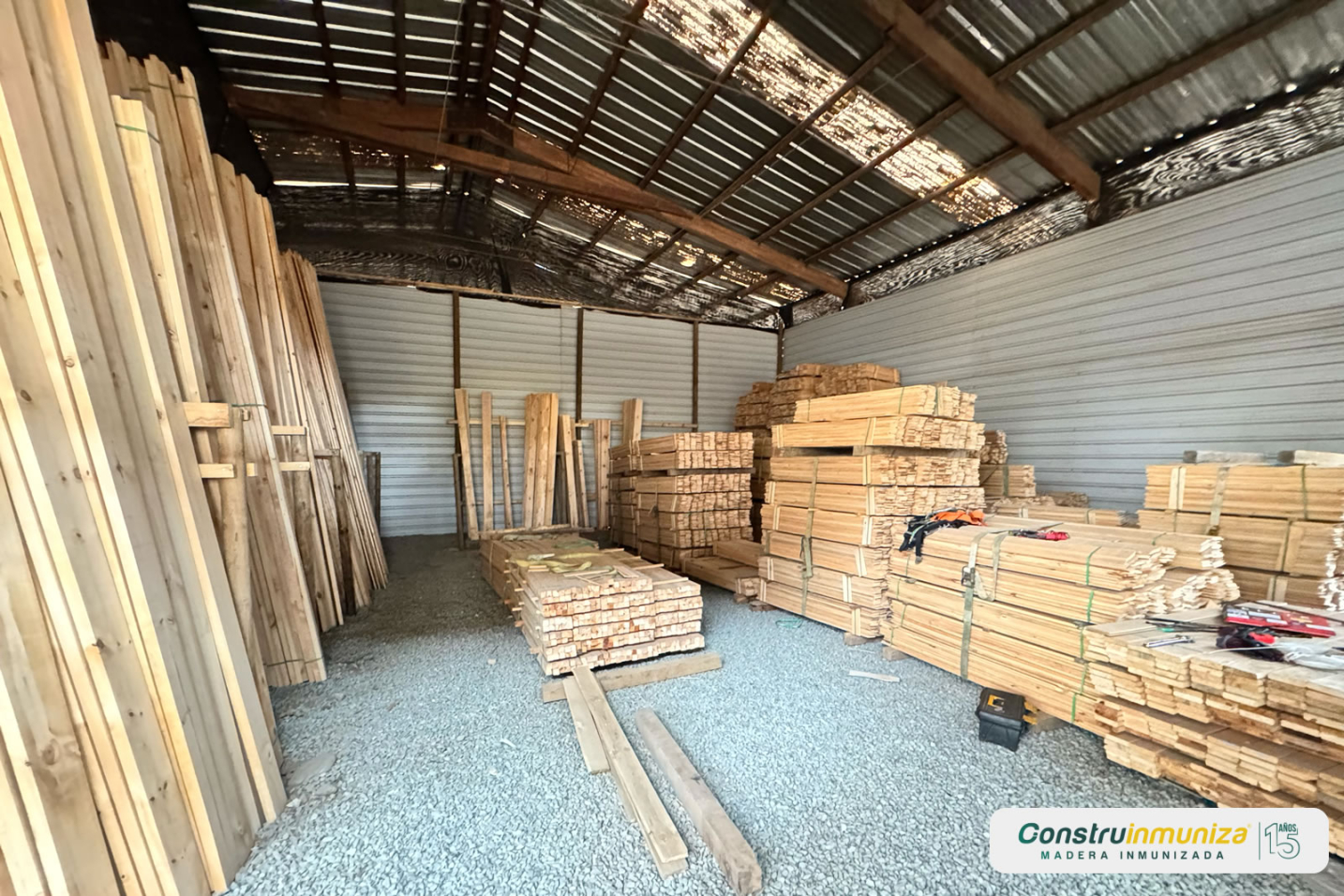 Distribuidores de madera inmunizada en Colombia. construinmuniza.com